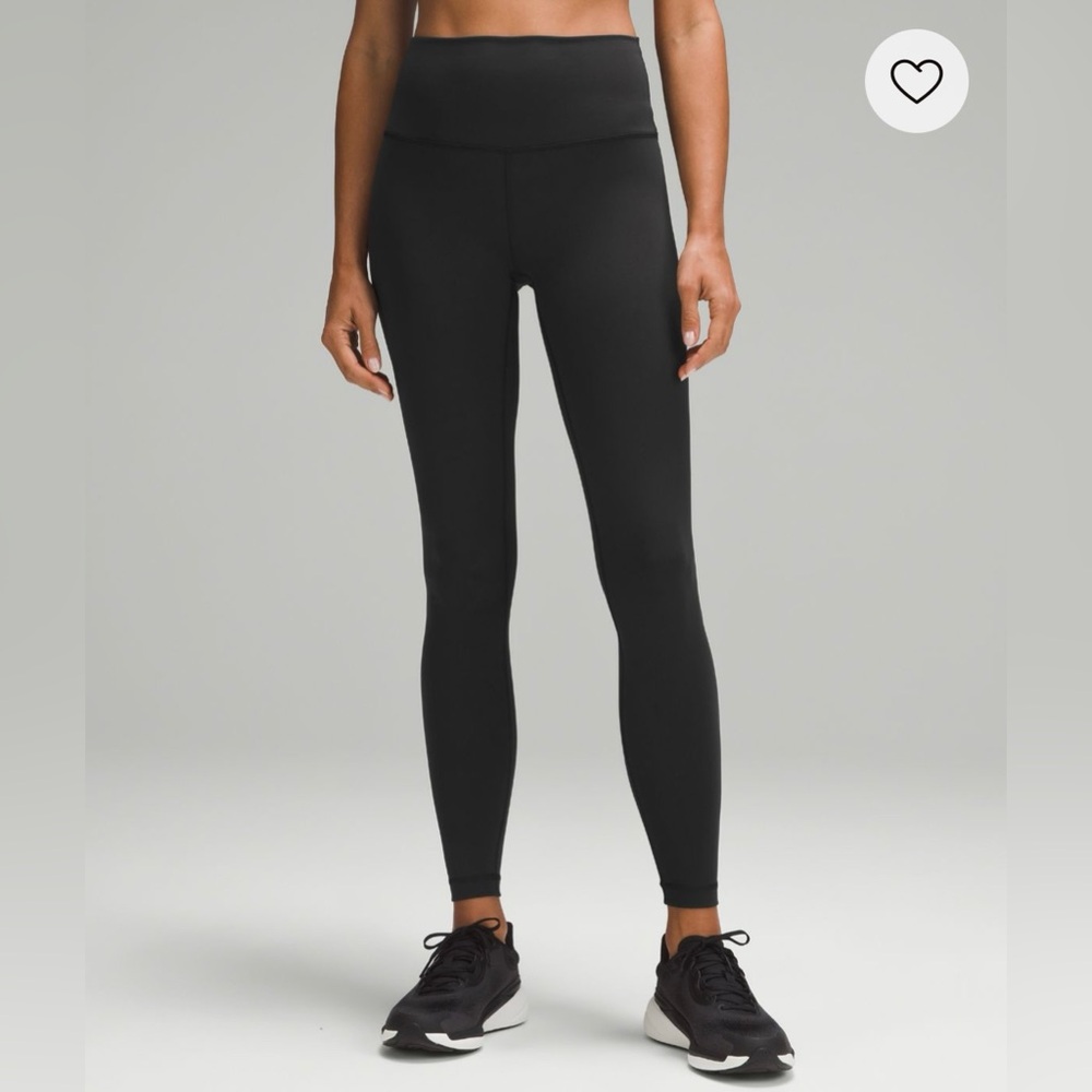 Lululemon Athletica Wunder Train 28” Leggings with FLAW in Fabric